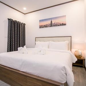 Deluxe Zimmer mit Kingsize-Bett